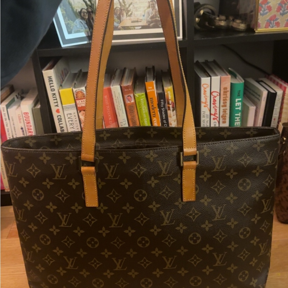 Louis Vuitton Monogram Luco Tote - Picture 5 of 11